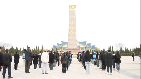 东营市利津县清明祭英烈重温历史致敬革命先烈