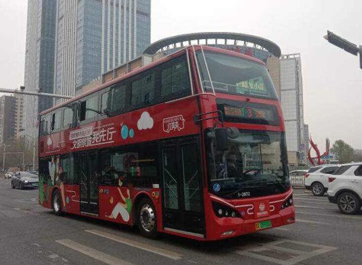 这个春天邀您乘济南T3路公交车，看泉城繁华变迁