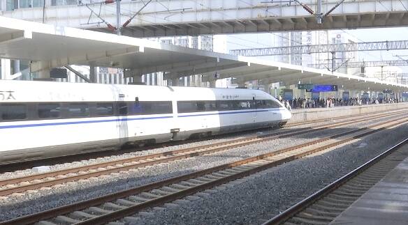 单日到发旅客9万人次！潍坊火车站全力应对清明返程客流高峰