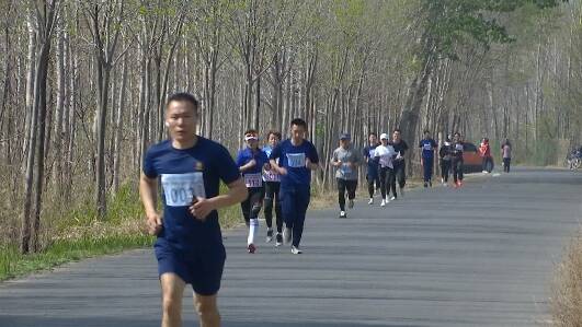 潍坊市坊子区户外运动爱好者同台竞技 向着快乐昂首奔跑