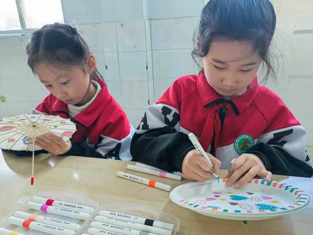 枣庄市市中区实验小学开展丰富多彩的社团活动