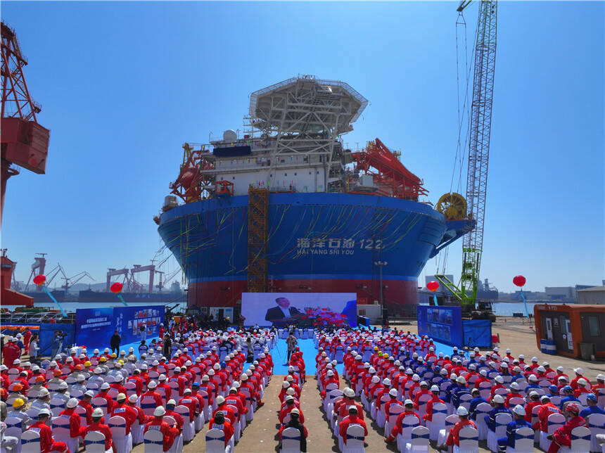 亚洲首艘圆筒型浮式生产储卸油装置在青岛西海岸新区建造完工