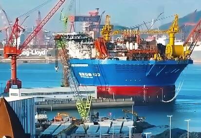 《光明日报》头版关注亚洲首艘圆筒型浮式生产储卸油装置在青岛完工交付