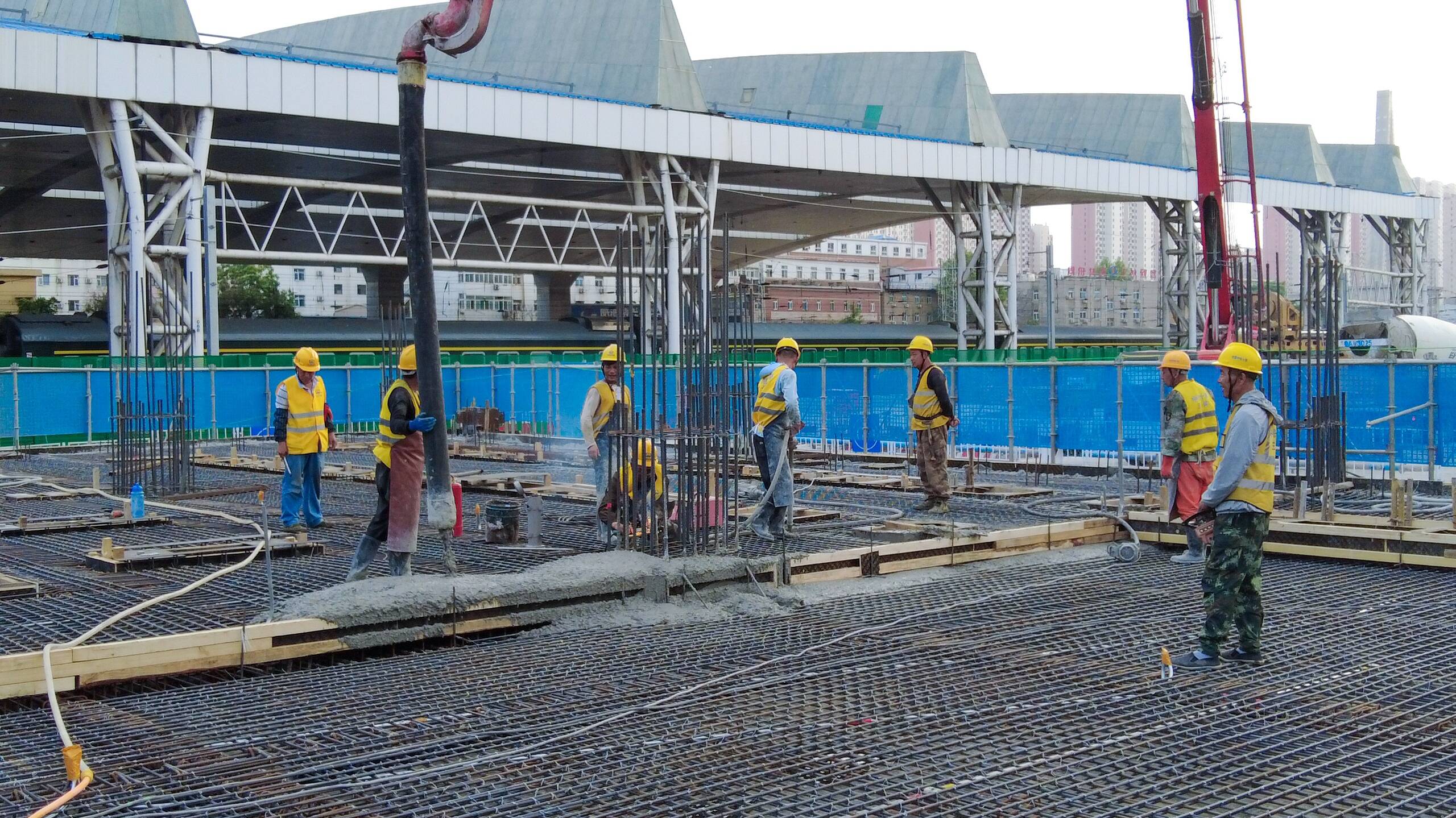 济南站北站房地下结构施工全部完成 主体施工如火如荼