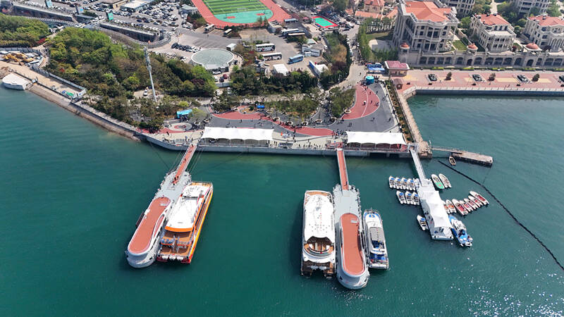 青岛湾（二中湾）旅游码头工程正式开启运营