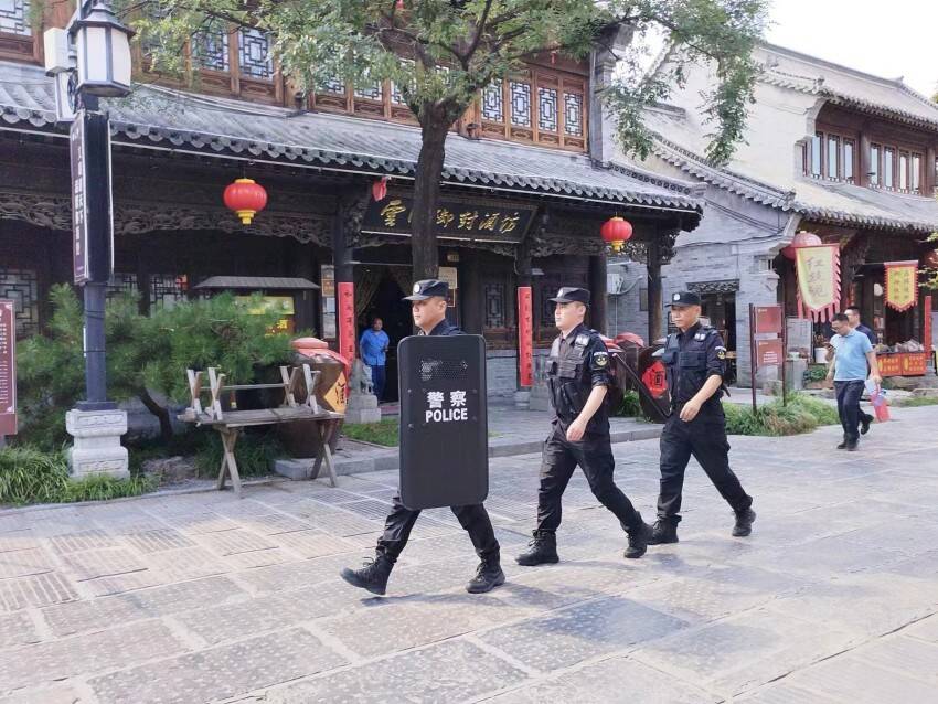 青州特巡警大队“五一”假期强化值守 全力护航“古城”平安