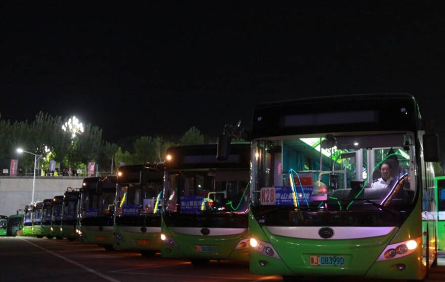 累计开行297班次 泰安公交运送乐迷1.7万人次