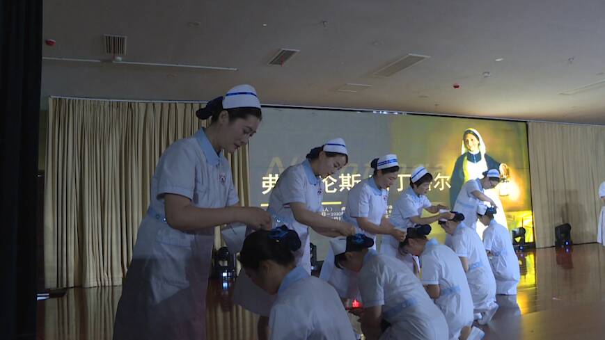 枣庄市台儿庄区举行表扬大会庆祝国际护士节