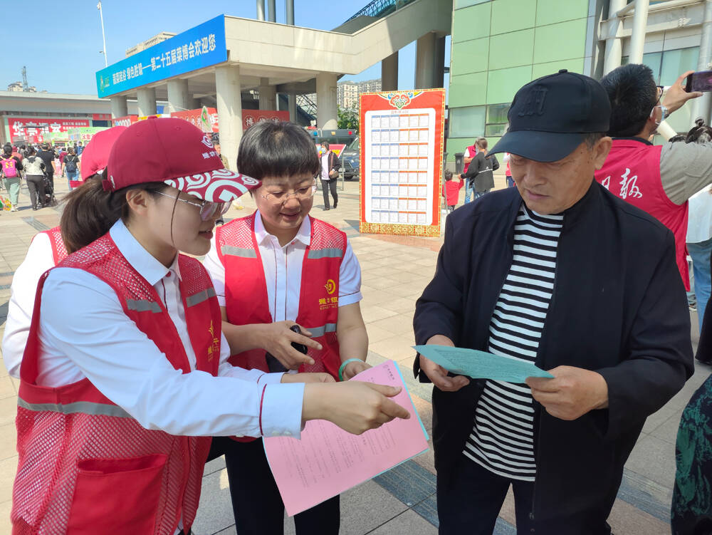 以“会”为媒促宣传 优“汇”服务进万家 潍坊银行持续开展优汇服务进万家活动