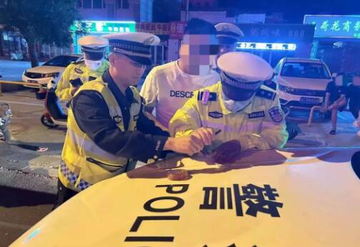 現場直擊！濱州交警開展新一輪“零點行動”