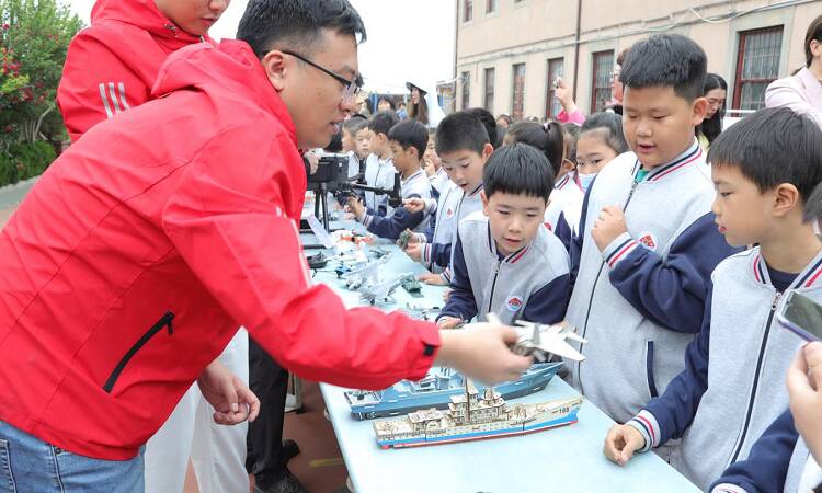 "新时代文明实践直通车"活动走进烟台市芝罘区养正小学