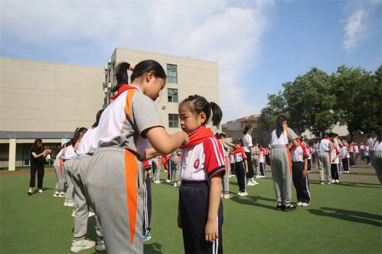 营东小学图片