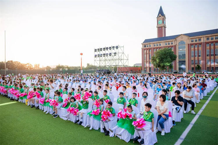 济南枫叶国际学校举办庆祝六一国际儿童节暨五周年校庆文艺汇演活动