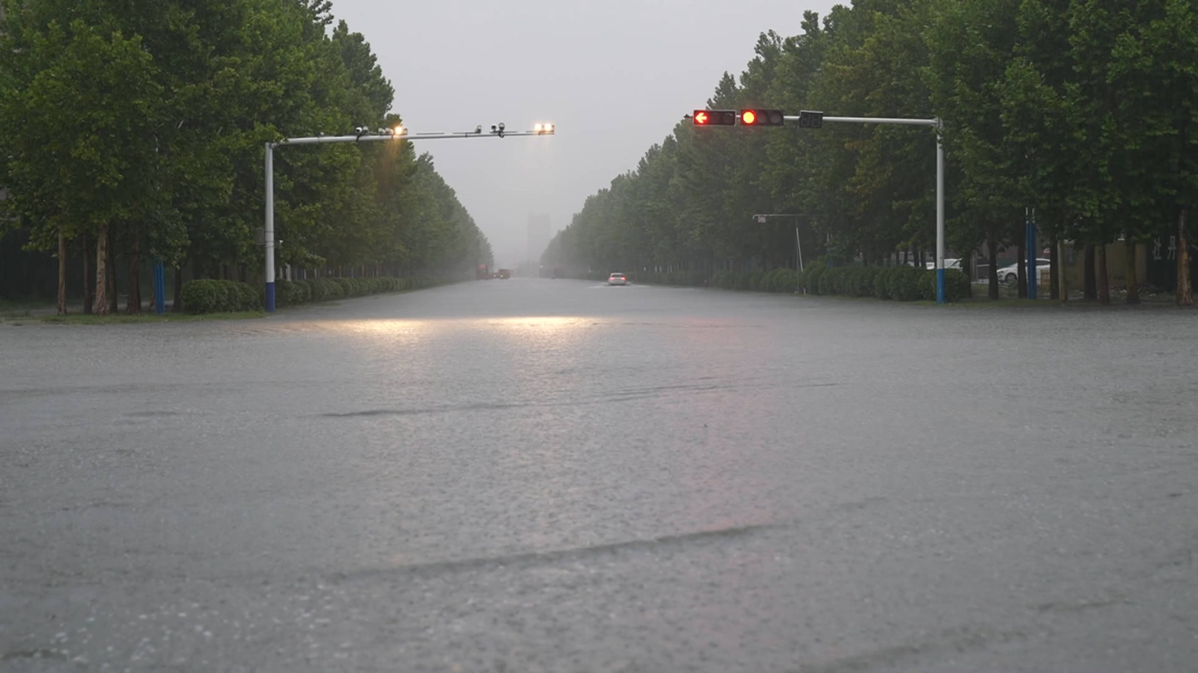 3市雨量已超100毫米！山東繼續(xù)發(fā)布暴雨紅色和強(qiáng)對(duì)流黃色預(yù)警 魯南多地仍有暴雨