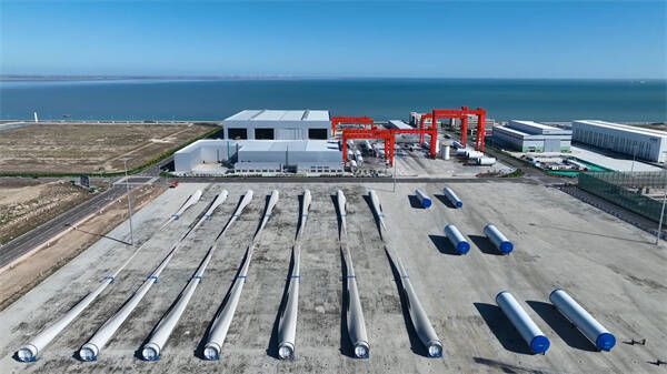 山东省首个风电设备大型专用码头 东营市广利港风电码头首船发运