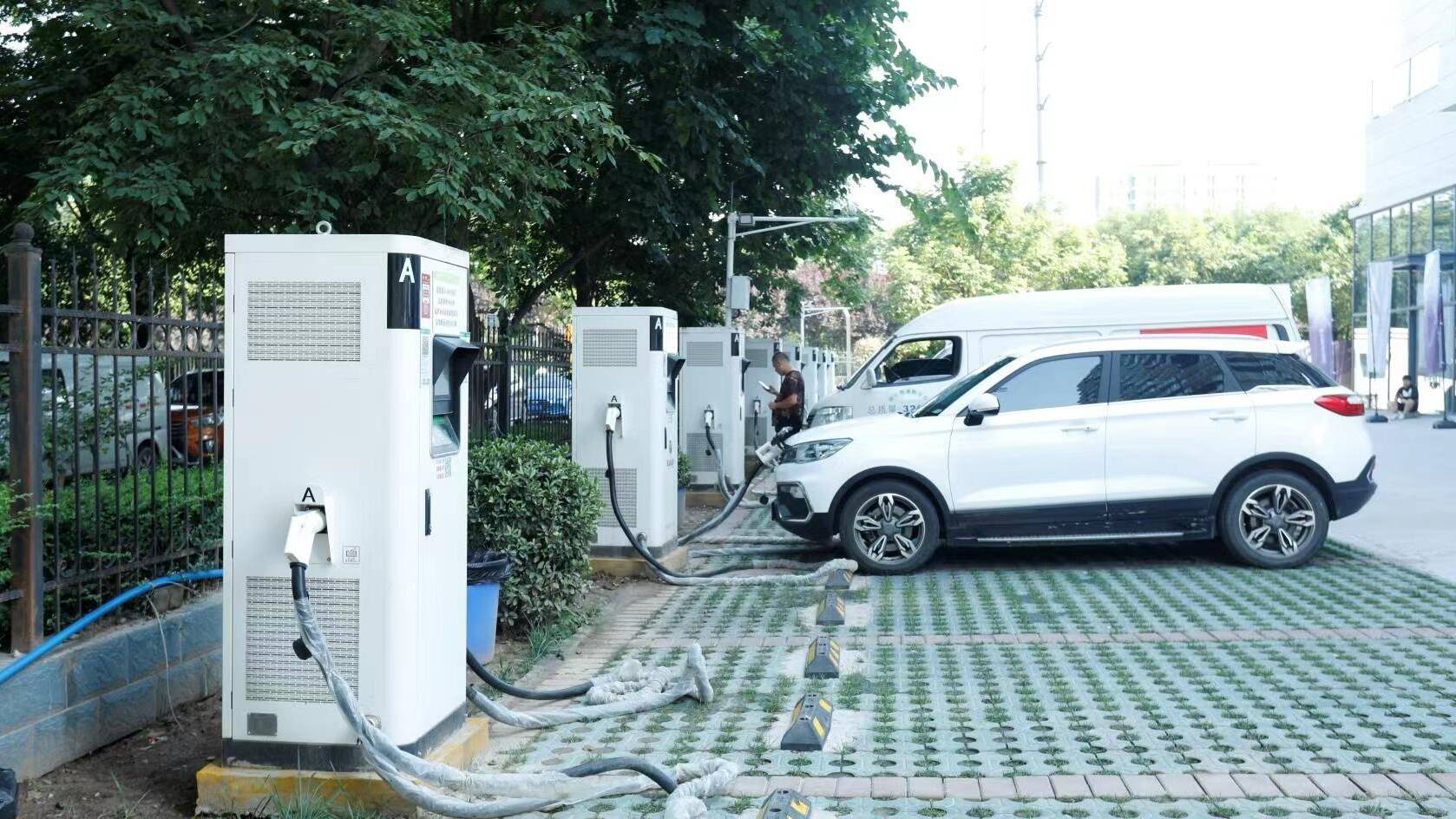 推广新能源汽车 马来西亚期待与中国车企合作共赢