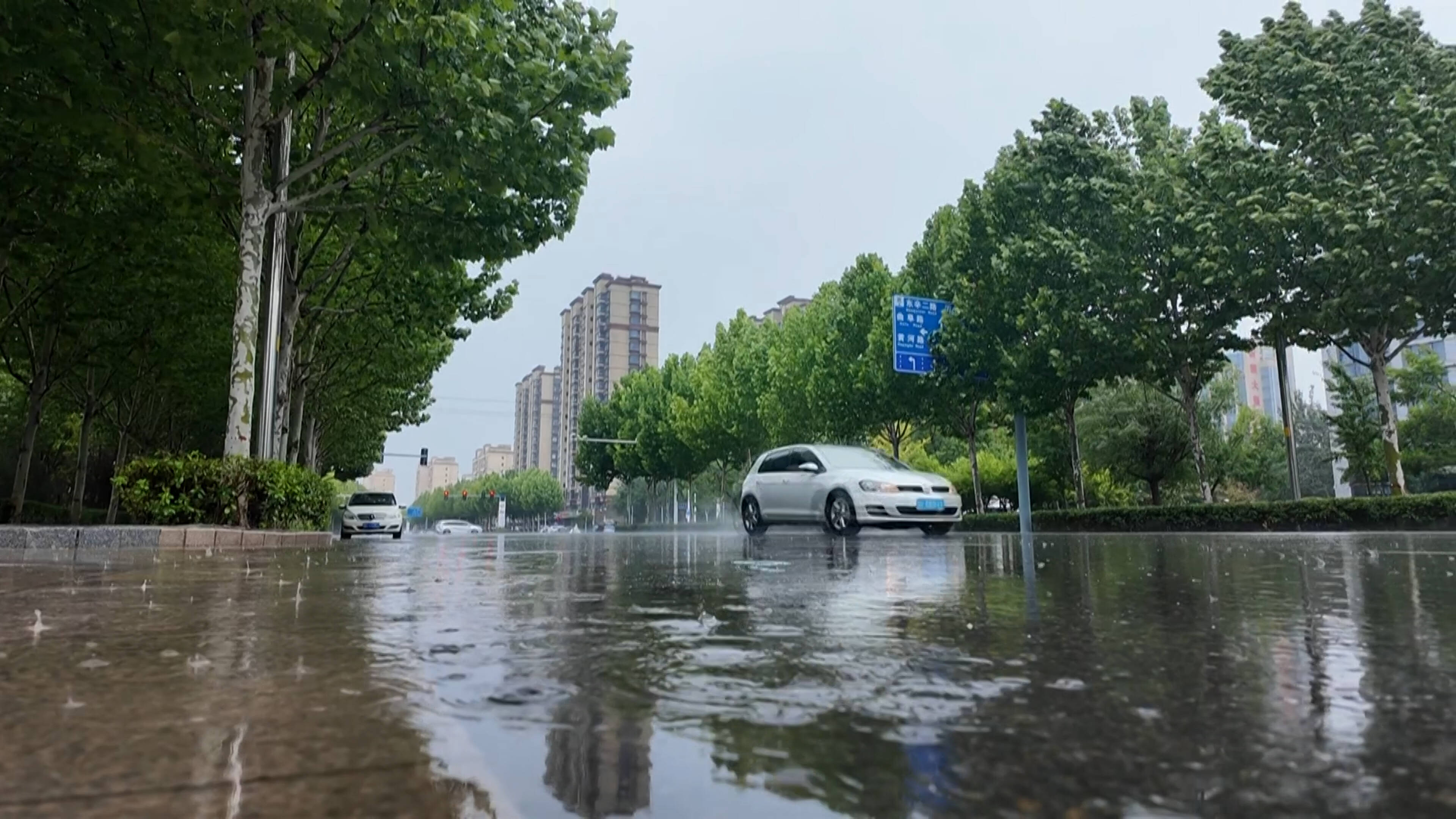 山東7市已出現(xiàn)降雨 多地今天將有雷雨或陣雨局部大雨