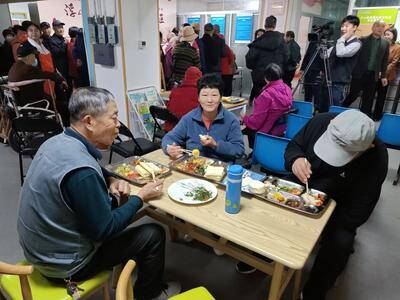 让“两难”变“两全”！青岛因地制宜打造老幼共托生活场景