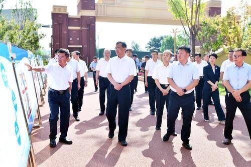 李兰祥到泰安三中新校走访慰问时强调 持续深化教育综合改革 加快建设高质量教育体系