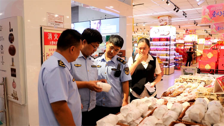 东营市利津县：开展月饼市场专项“体检” 守护群众中秋“味道”