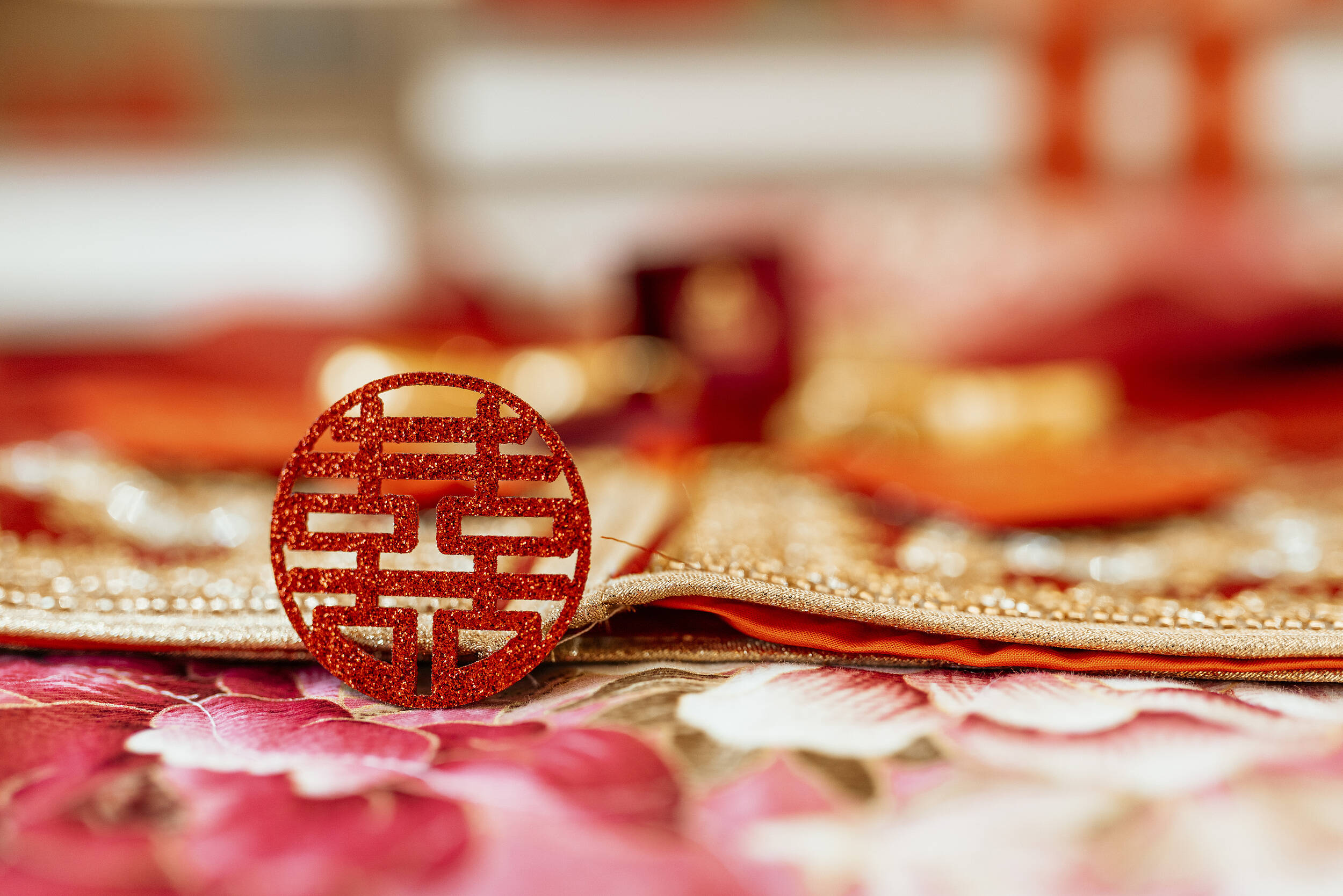 闪电热评00后婚礼一场传统与创新的碰撞