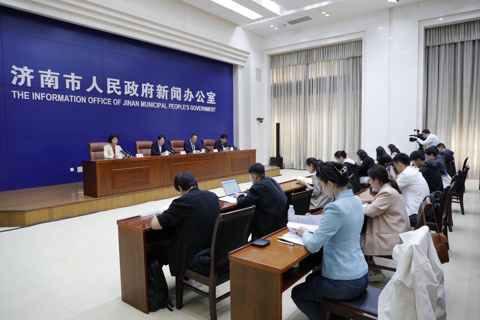 设立非遗工坊91家！济南在全国率先启动非遗扶贫就业工坊展示展销活动