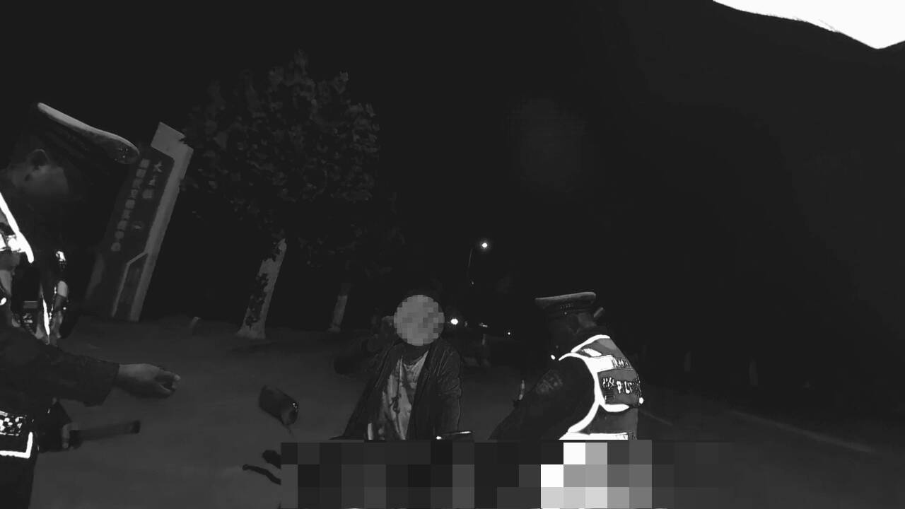 “无驾照+酒驾＋无车牌”广饶一男子3项违法被查获 交警：此前因酒驾被吊销驾照