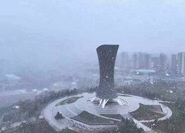 如约而至 烟台市迎来今冬首场降雪