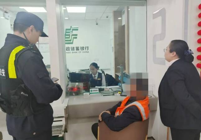 警銀聯動識破騙局 緊急勸阻止付挽損2萬元
