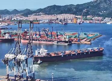 山东港口烟台港中非班轮航线再添新成员