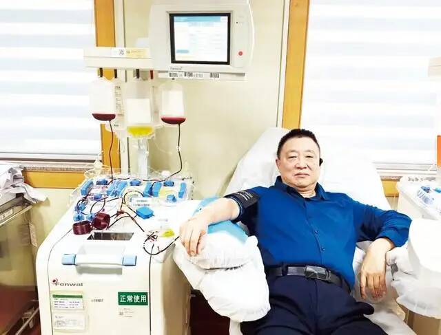 坚持献血27年！14600毫升！他用最后一次献血迎接60岁