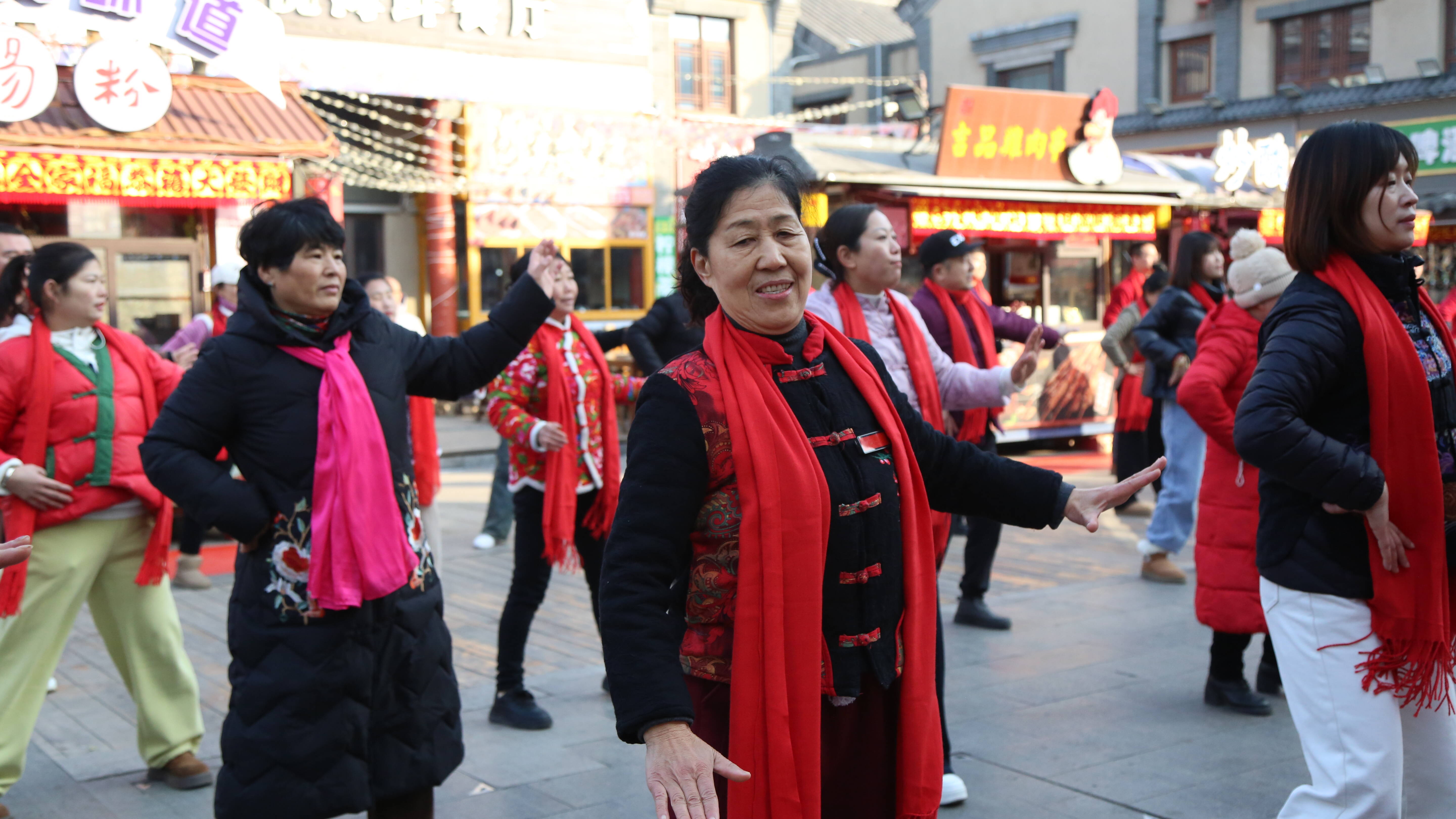日照：新年跳 福气到 东夷小镇开展全民健身新年跳