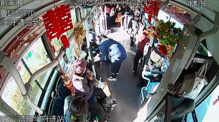 日照：一位八十岁老人打来的表扬电话