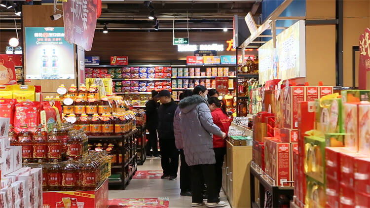 东营市广饶县：迎新春 备年货 各大商超货足年味浓