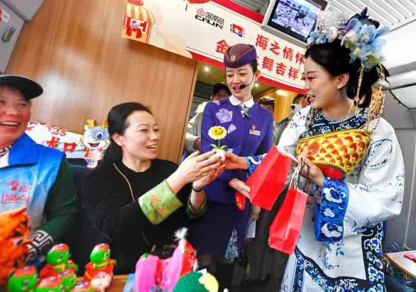 乘坐高鐵賞非遺大集，流動車廂展文化魅力