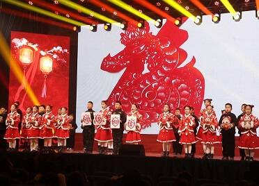 栖霞春晚：金蛇狂舞迎新春