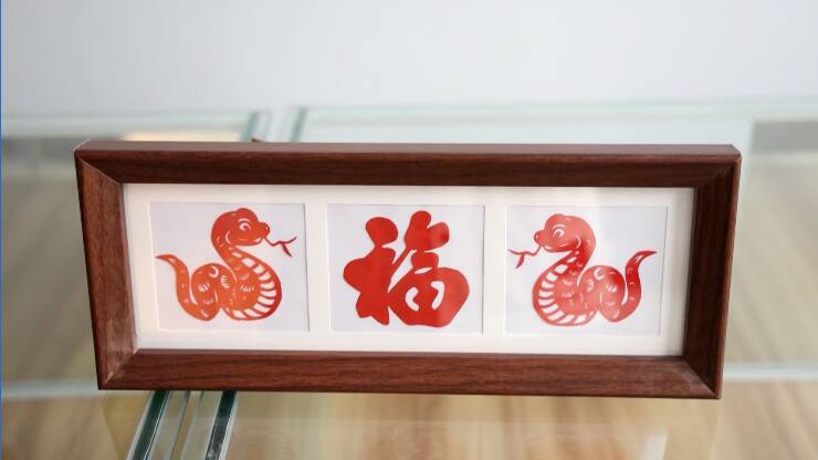鄒平：剪紙添彩 共迎蛇年新歲