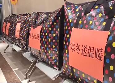 寒冬送温暖 街面救助在行动