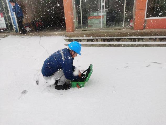 不畏風(fēng)雪全力保障 濱州移動(dòng)在路上
