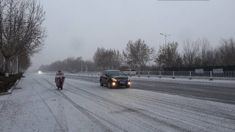 濱州迎來降雪 提醒廣大市民出行注意防滑保暖