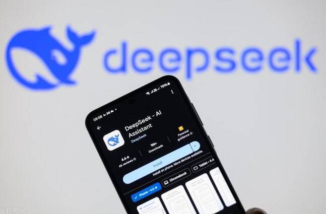 闪电评论丨DeepSeek突围 点亮创新之光