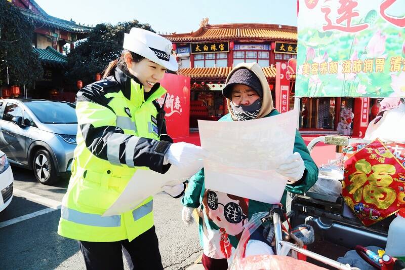 济宁交警节后春运宣传再发力 守护出行平安路