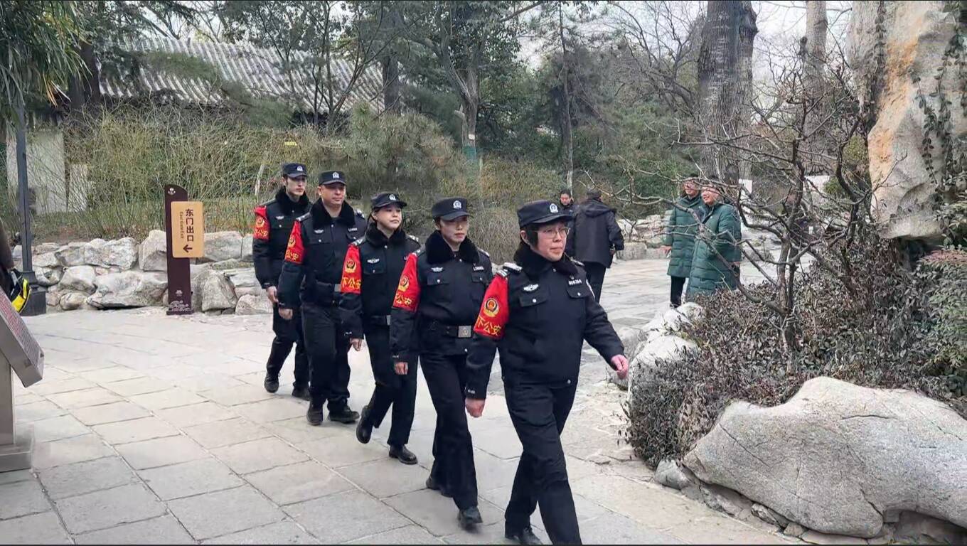 济南：全警上路、弹性管控 全力做好趵突泉迎春灯会安保工作