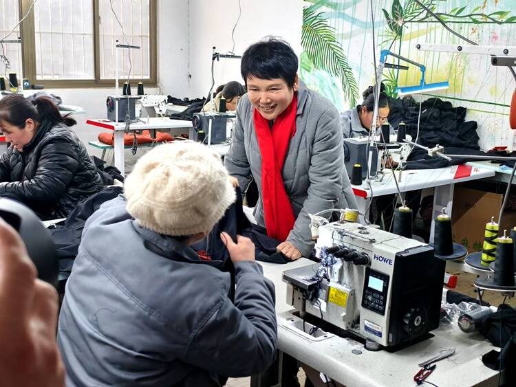 杜当玉：花甲之年挑重担 乡村振兴结硕果