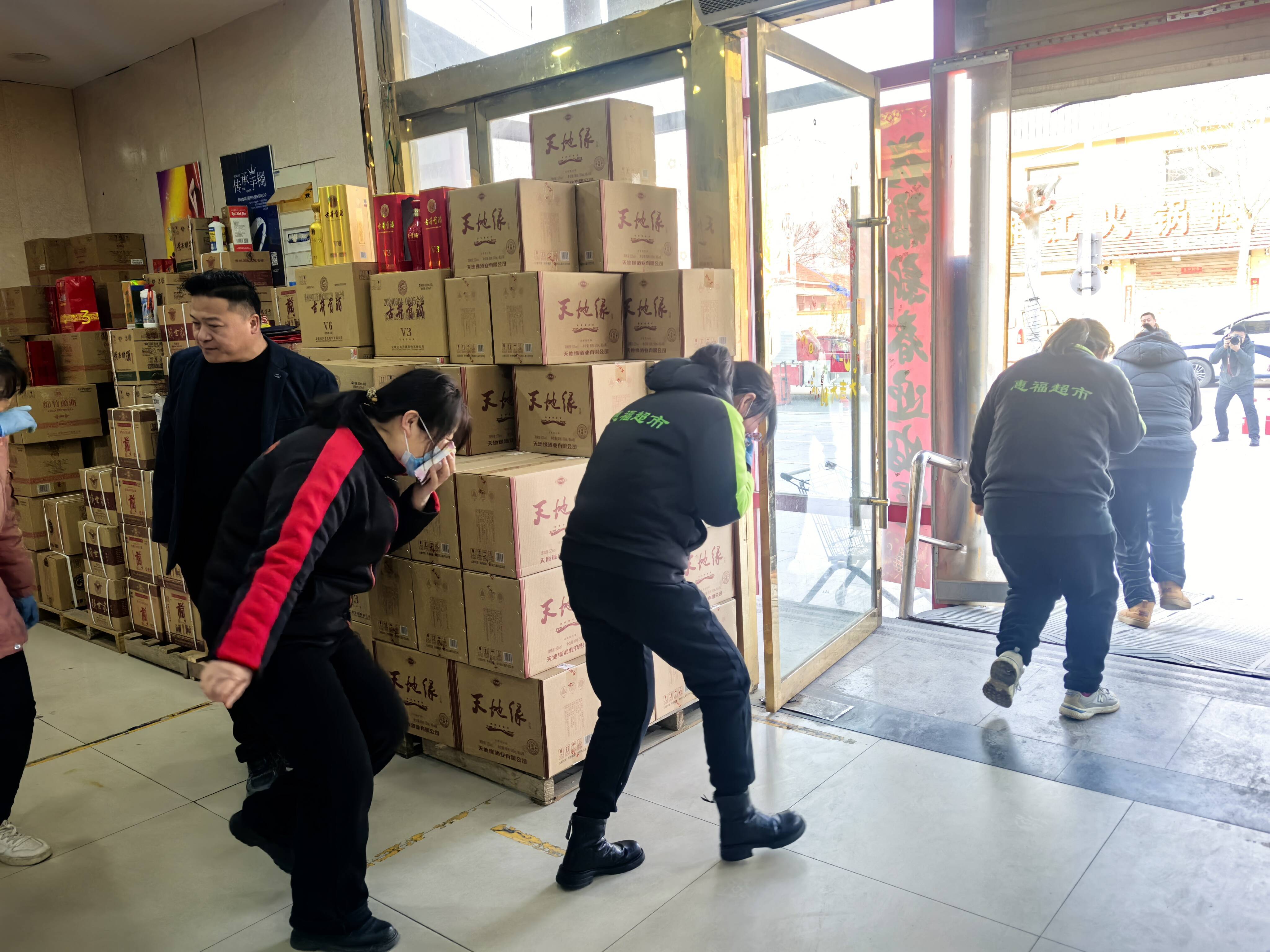 提高應對火災事故能力 濱州經濟技術開發區消防聯合多部門開展“九小場所”宣傳演練活動