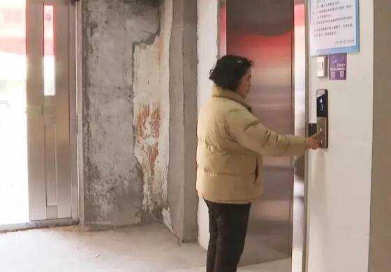 威海：老旧小区装电梯，让幸福“梯”升