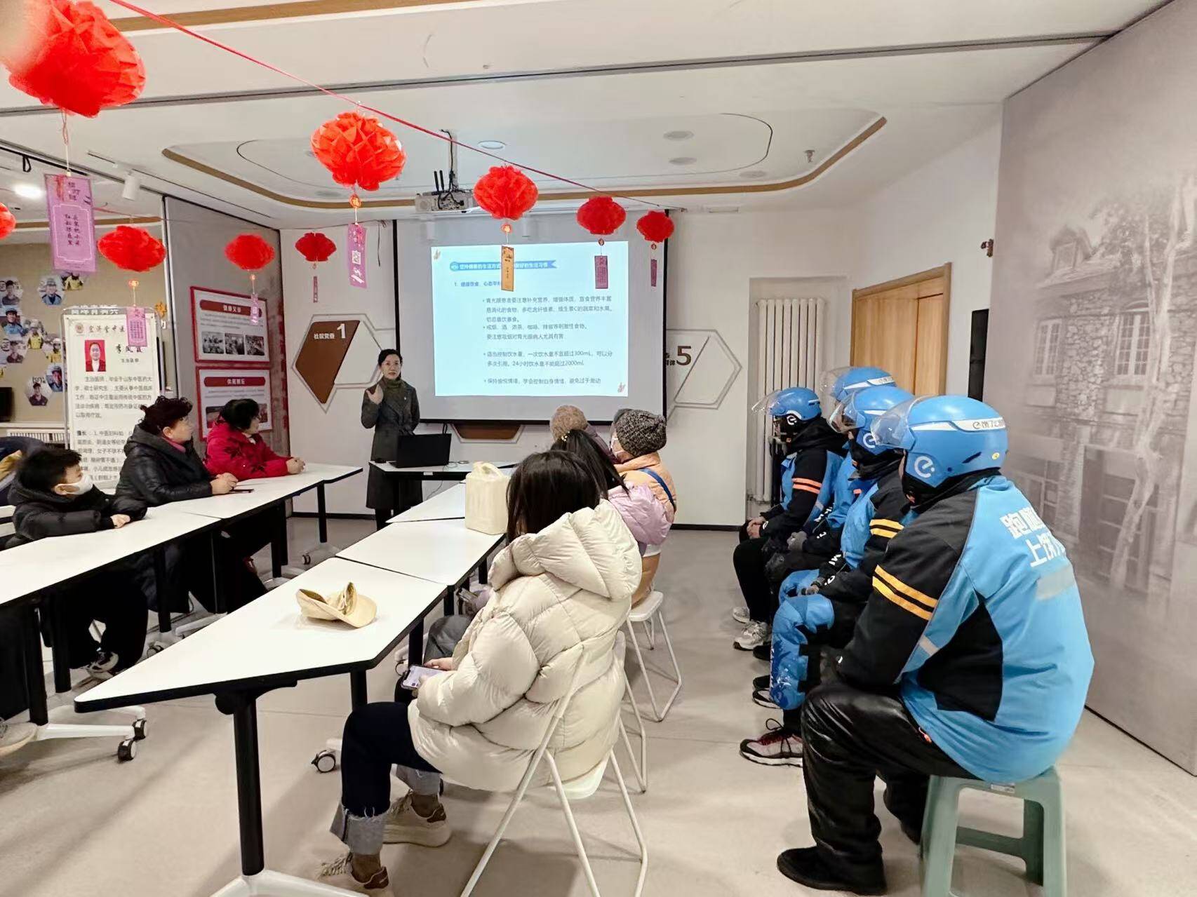 济南市眼科医院眼科第一党支部走进发祥巷社区开展“双报到”活动