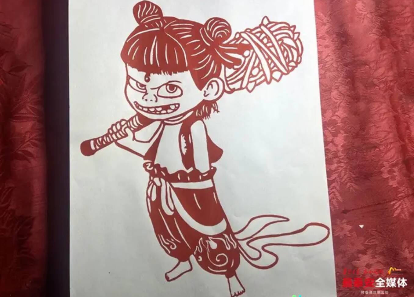 顶流“哪吒”到宁阳啦！非遗传承人剪纸展技艺