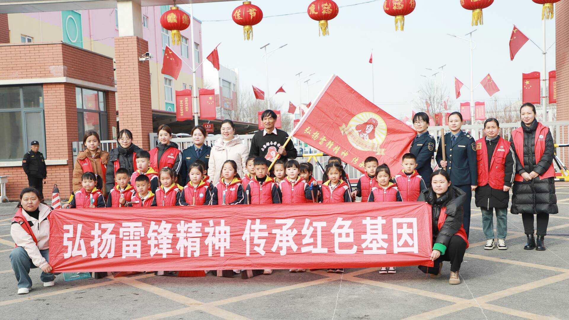 山東高速濱州發(fā)展有限公司走進校園 弘揚新時代雷鋒精神