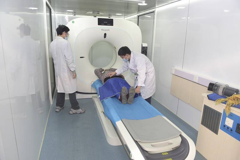 梁山：关爱女性健康 第一书记“医”路同行